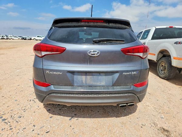 2016 HYUNDAI TUCSON