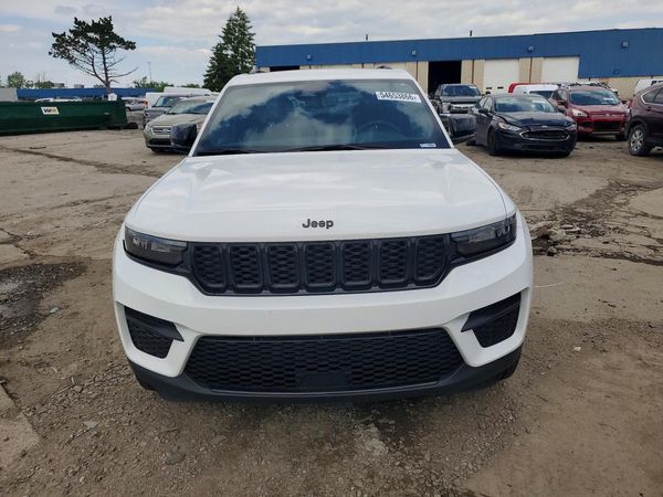 2024 JEEP GRAND CHEROKEE LAREDO 4X4
