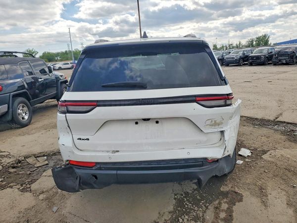 2024 JEEP GRAND CHEROKEE LAREDO 4X4