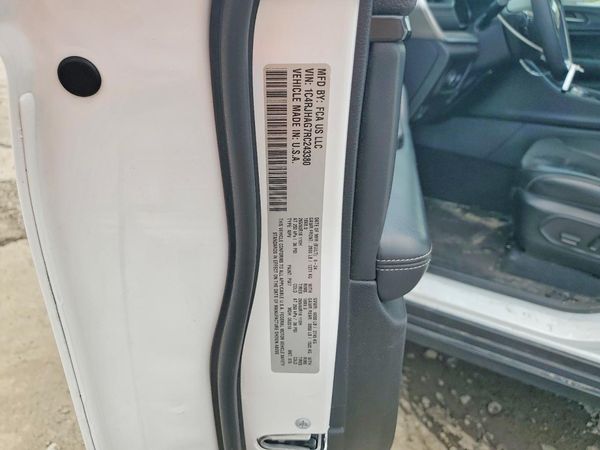 2024 JEEP GRAND CHEROKEE LAREDO 4X4
