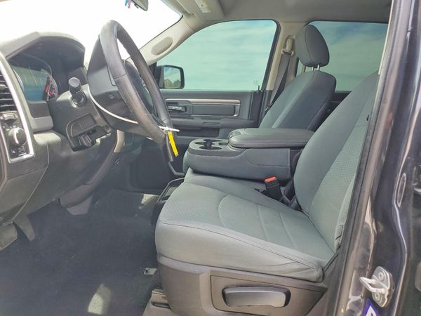 2019 RAM 1500 CLASSIC SLT