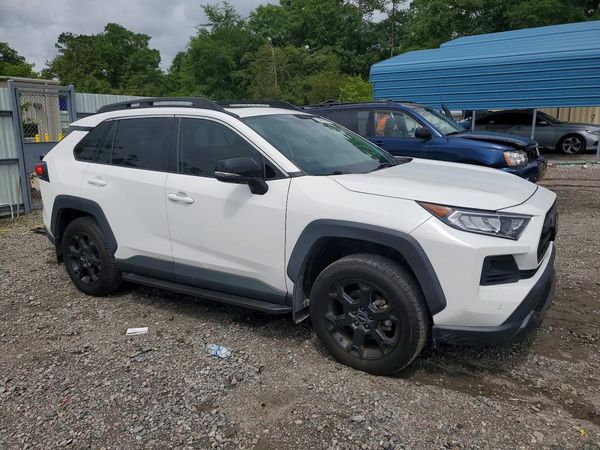 2020 TOYOTA RAV4 Adventure