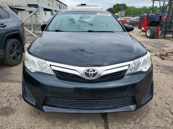 2014 TOYOTA CAMRY