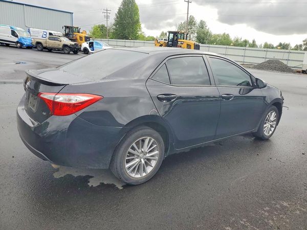 2015 TOYOTA COROLLA