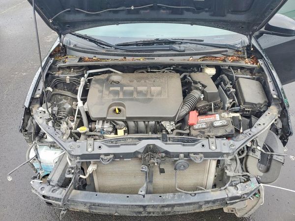 2015 TOYOTA COROLLA