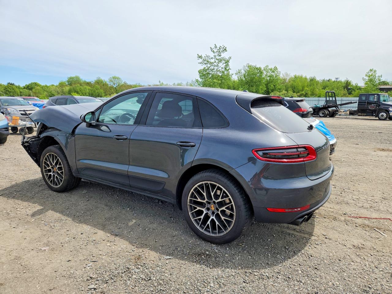 2018 PORSCHE MACAN