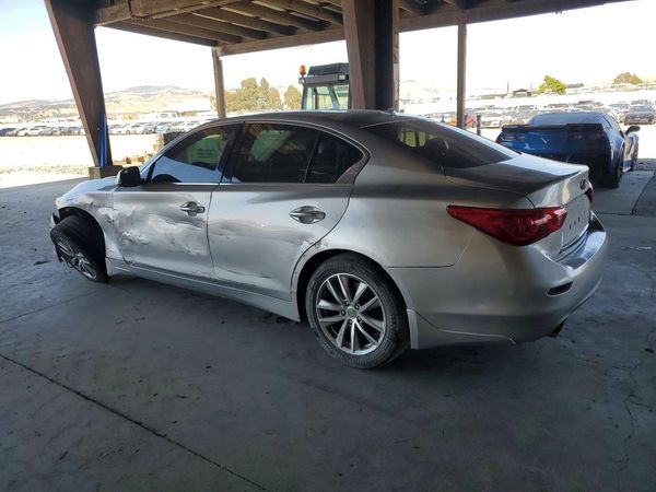 2015 INFINITI Q50