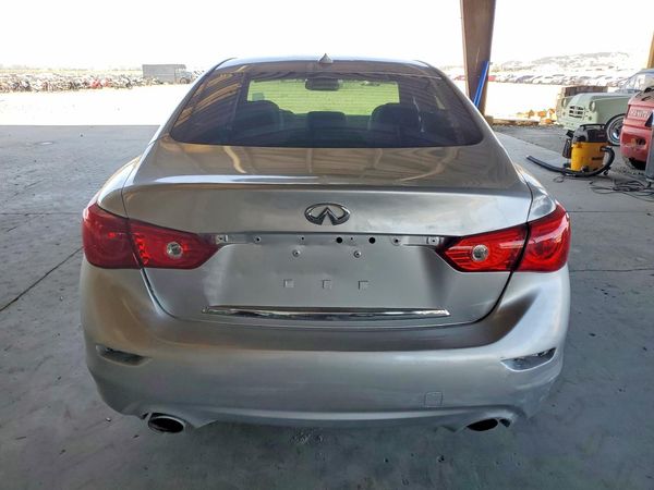 2015 INFINITI Q50
