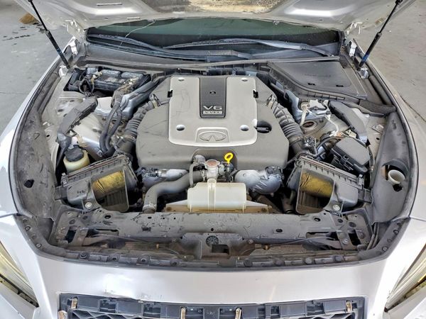 2015 INFINITI Q50
