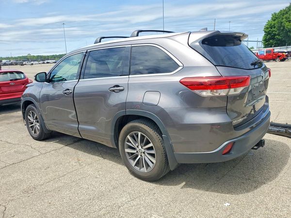 2017 TOYOTA HIGHLANDER SE/XLE