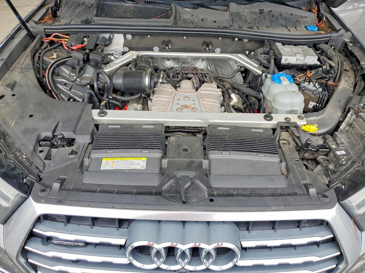 2017 AUDI Q7 quattro Premium Plus