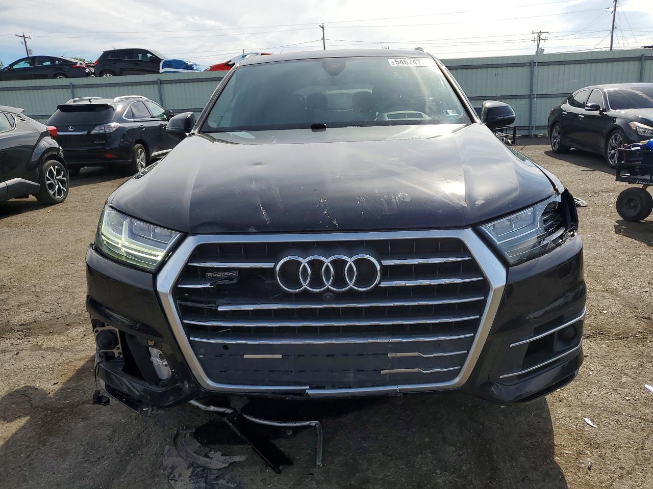 2018 AUDI Q7 quattro Prestige