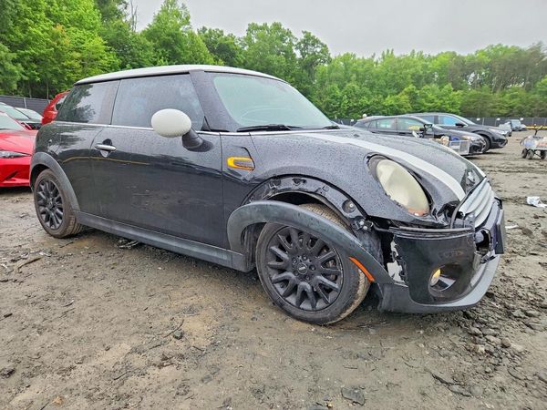 2015 MINI COOPER