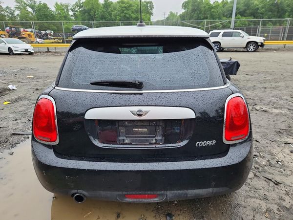 2015 MINI COOPER