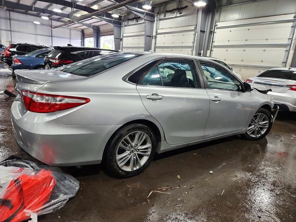 2015 TOYOTA CAMRY