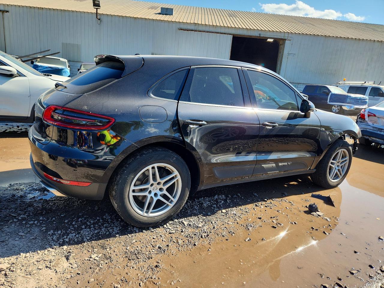 2017 PORSCHE MACAN