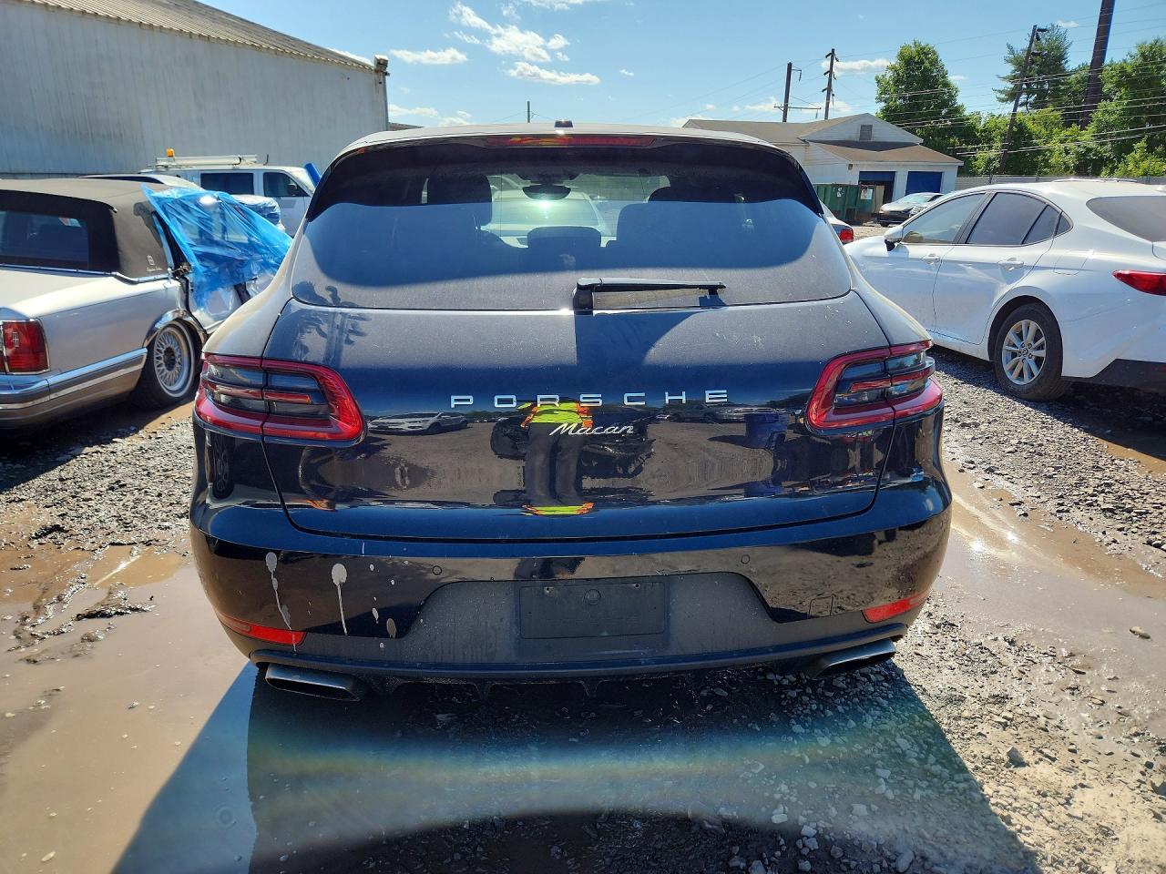 2017 PORSCHE MACAN