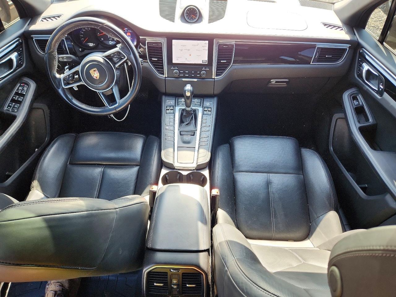 2017 PORSCHE MACAN