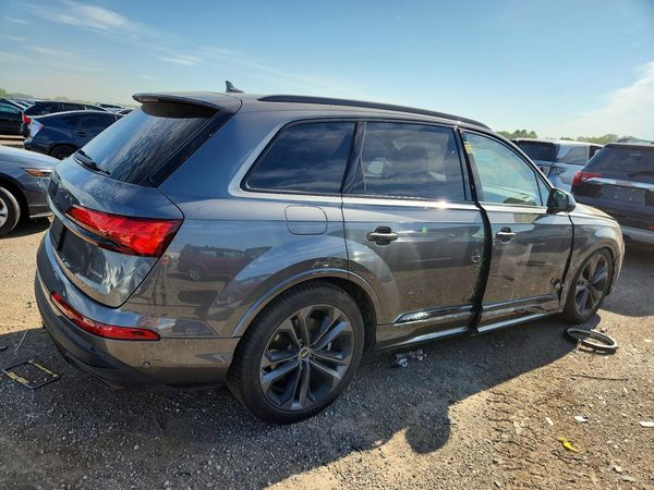 2025 AUDI Q7 quattro Premium Plus