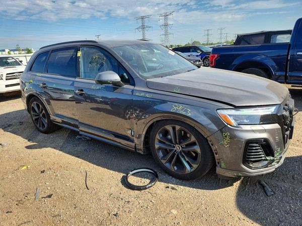 2025 AUDI Q7 quattro Premium Plus