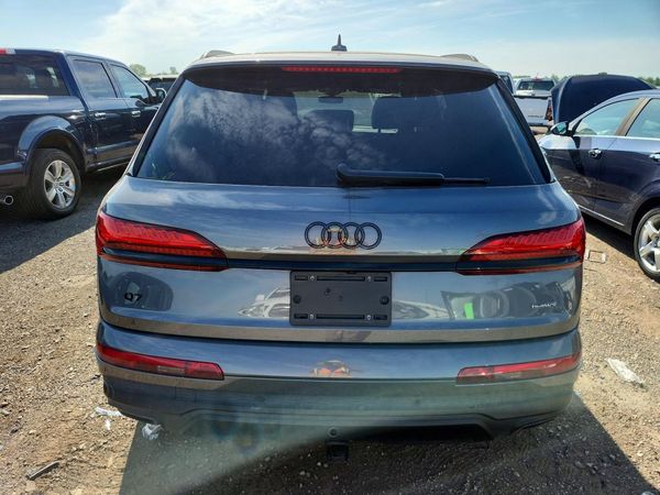 2025 AUDI Q7 quattro Premium Plus