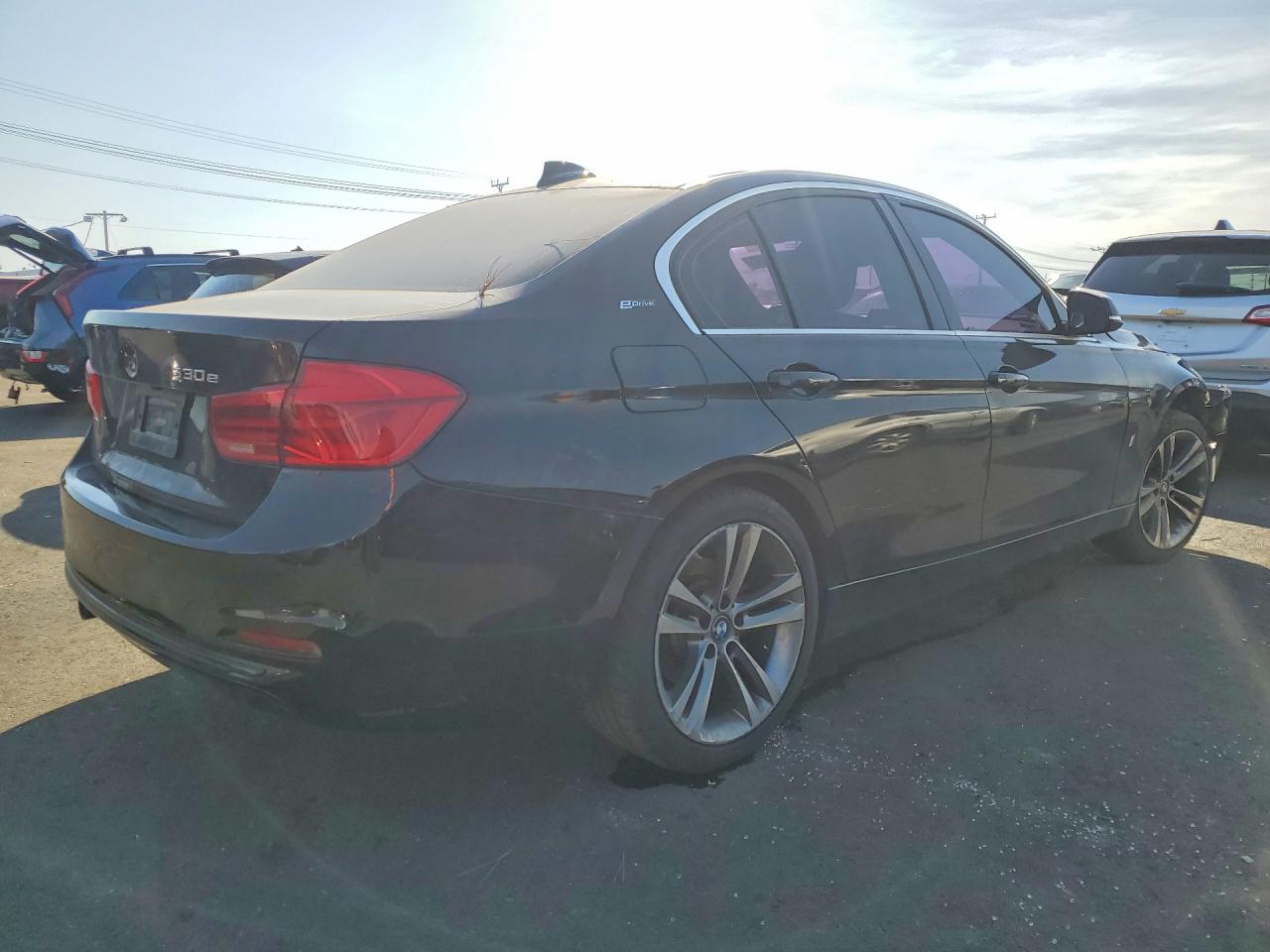 2018 BMW 330E