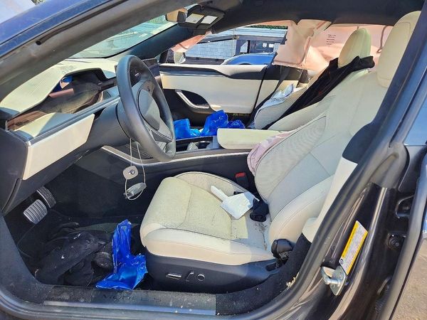 2023 TESLA MODEL S — DENT