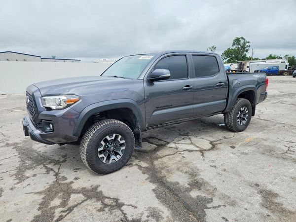 2019 TOYOTA TACOMA SR5