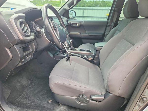 2019 TOYOTA TACOMA SR5