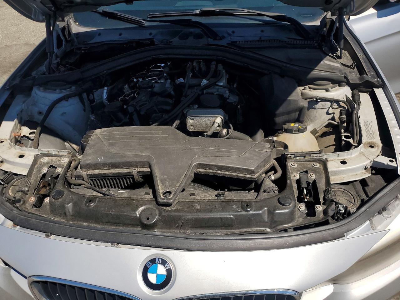 2016 BMW 320
