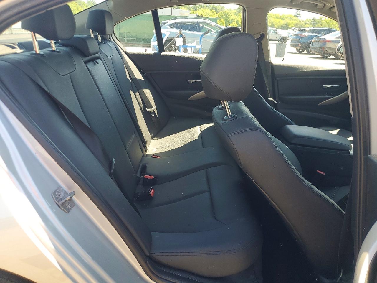 2016 BMW 320