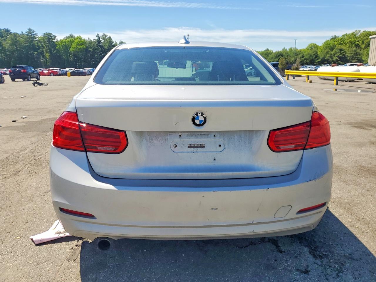 2016 BMW 320
