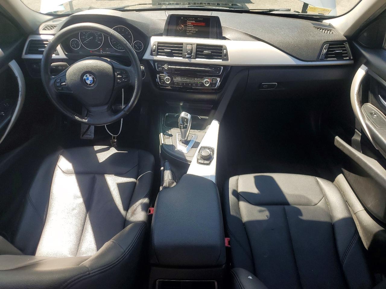 2016 BMW 320