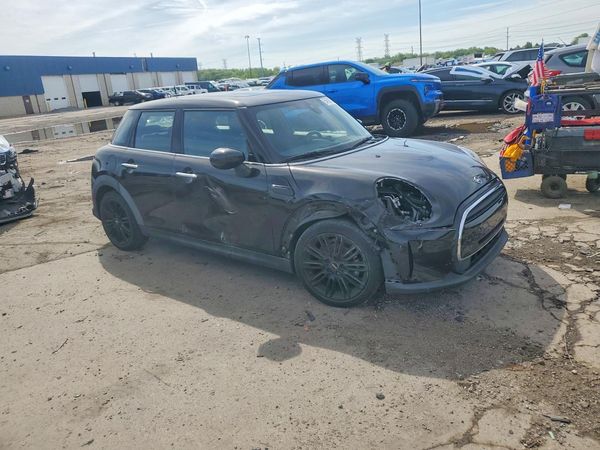 2022 MINI COOPER