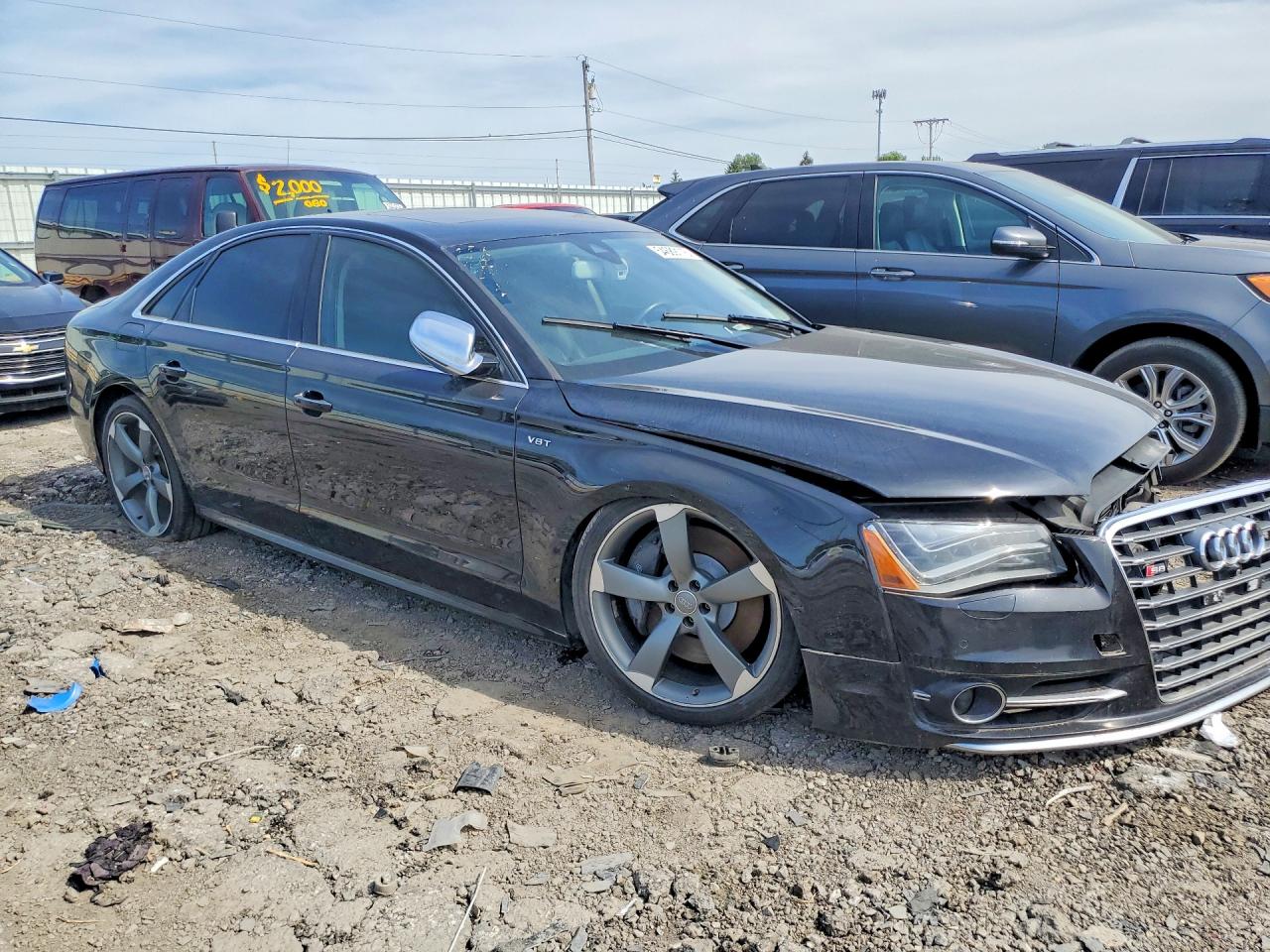 2014 AUDI S8