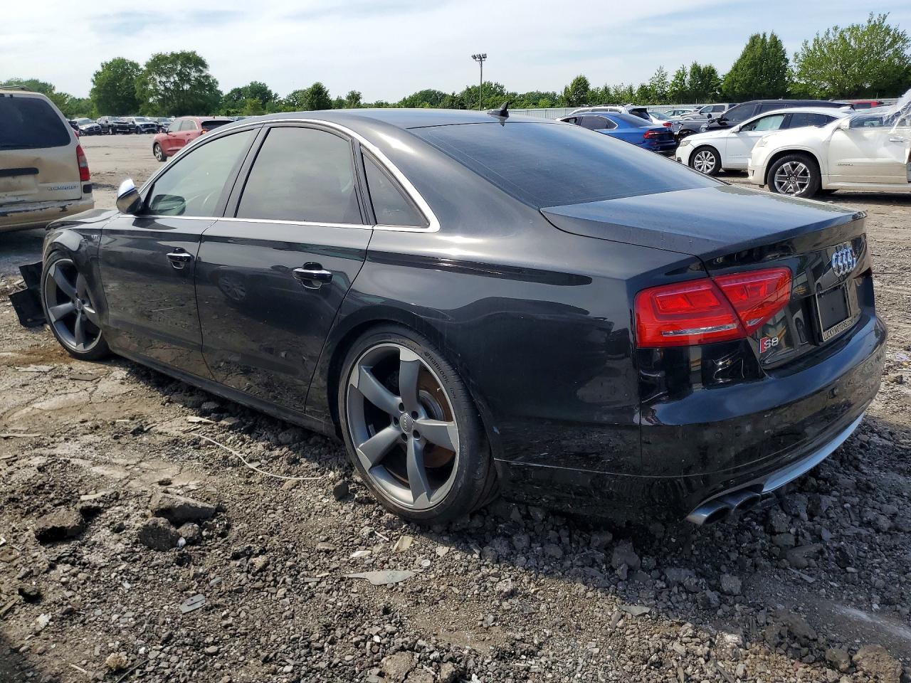 2014 AUDI S8