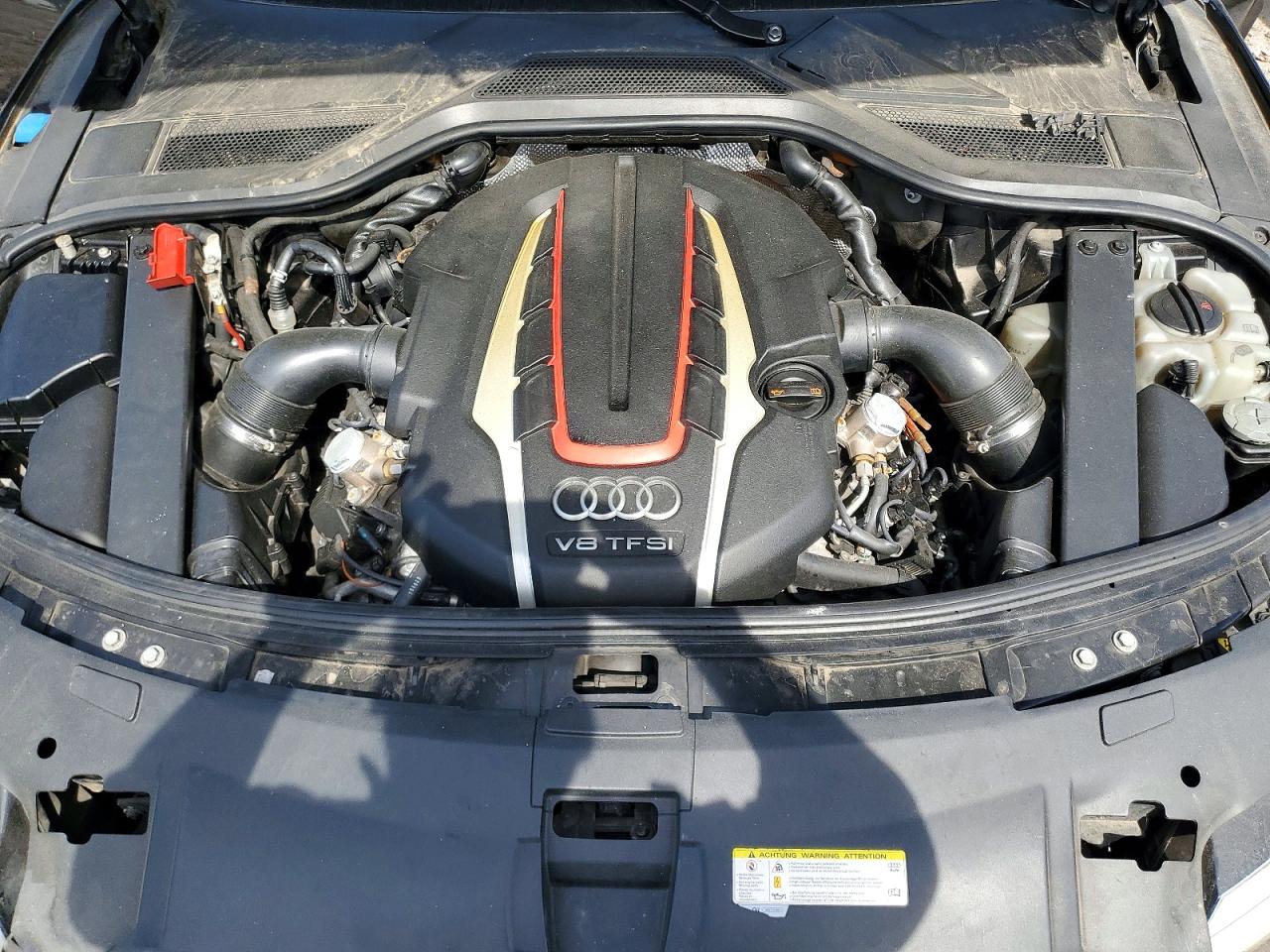 2014 AUDI S8
