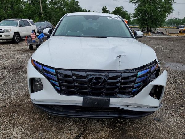 2022 HYUNDAI TUCSON SE