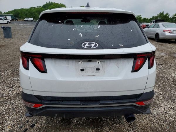 2022 HYUNDAI TUCSON SE