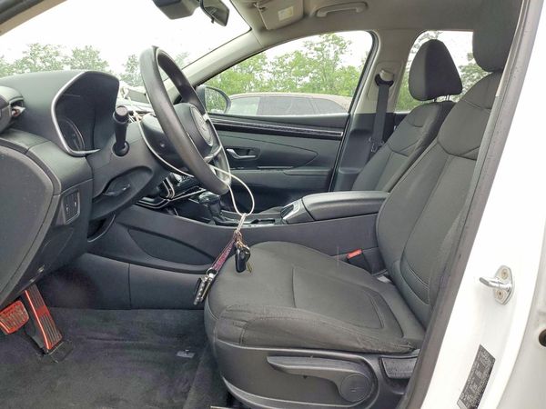 2022 HYUNDAI TUCSON SE