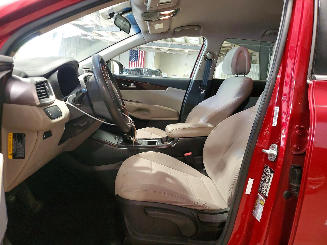 2016 KIA SORENTO L / LX