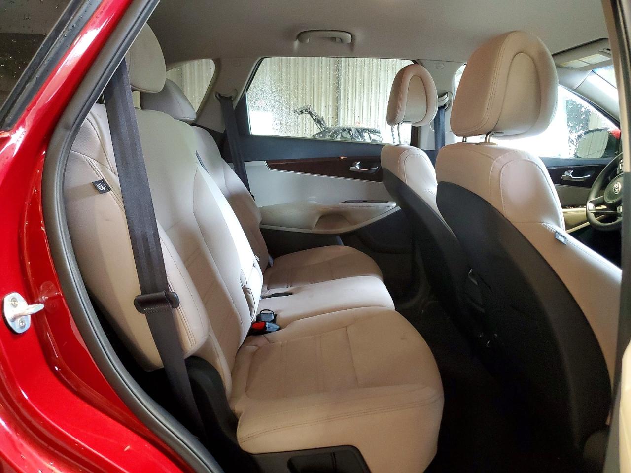 2016 KIA SORENTO L / LX