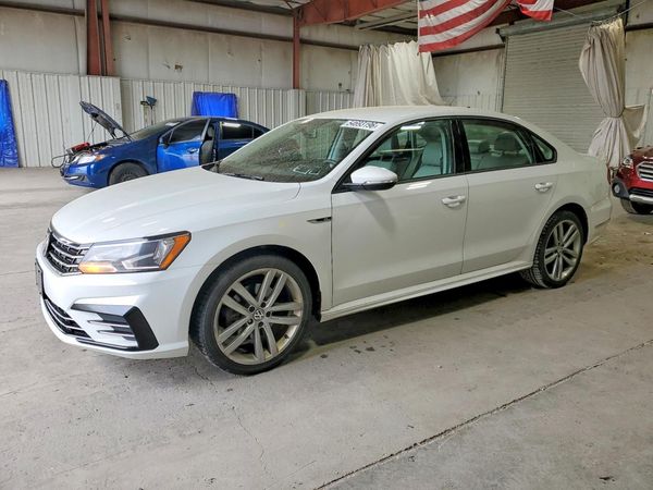 2018 VOLKSWAGEN PASSAT