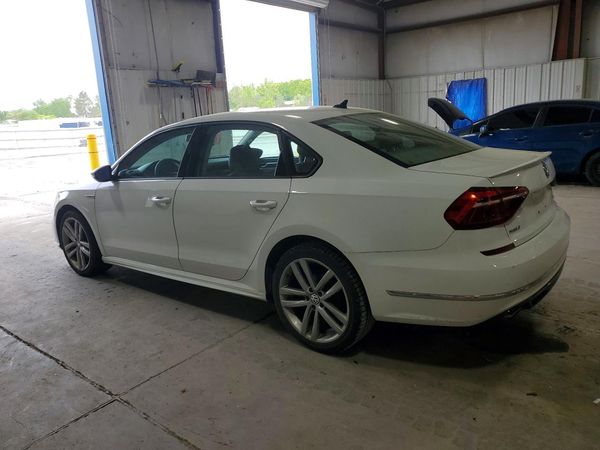2018 VOLKSWAGEN PASSAT
