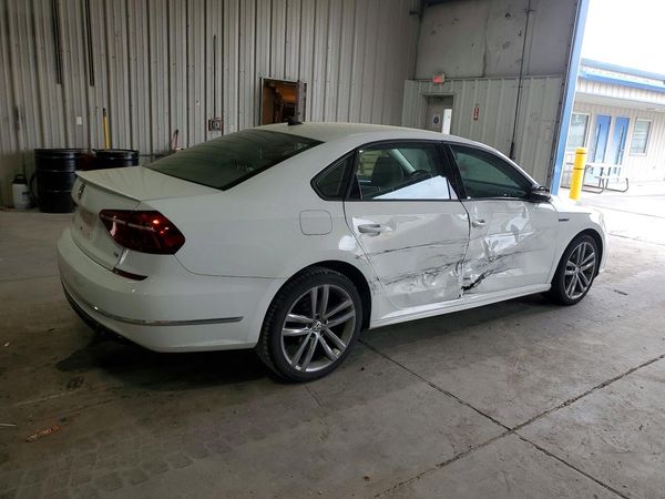 2018 VOLKSWAGEN PASSAT