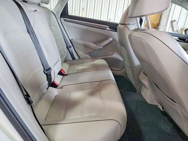 2018 VOLKSWAGEN PASSAT