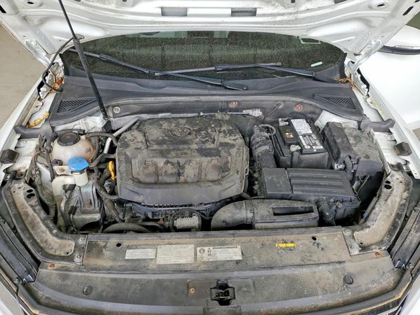 2018 VOLKSWAGEN PASSAT