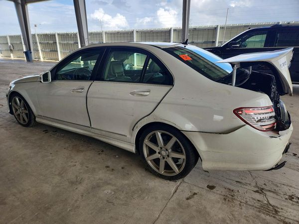 2014 MERCEDES-BENZ C C250