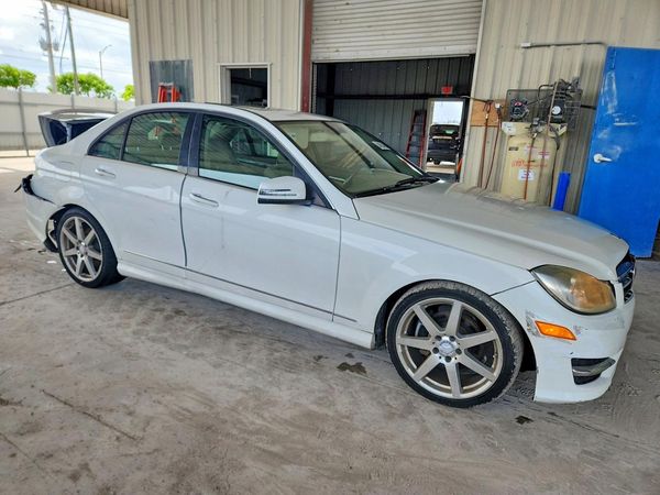 2014 MERCEDES-BENZ C C250