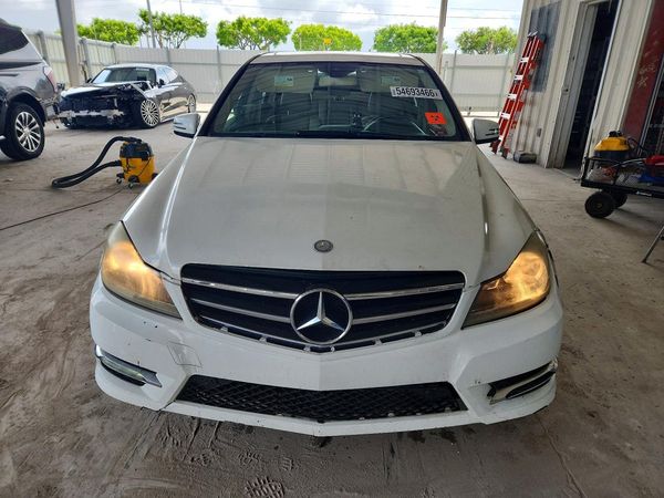 2014 MERCEDES-BENZ C C250